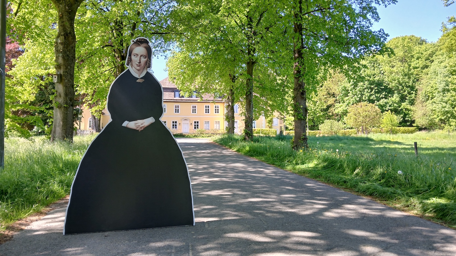 Mit den Blaukitteln durchs Masterholz – literarhistorische Wanderung in Bökendorf